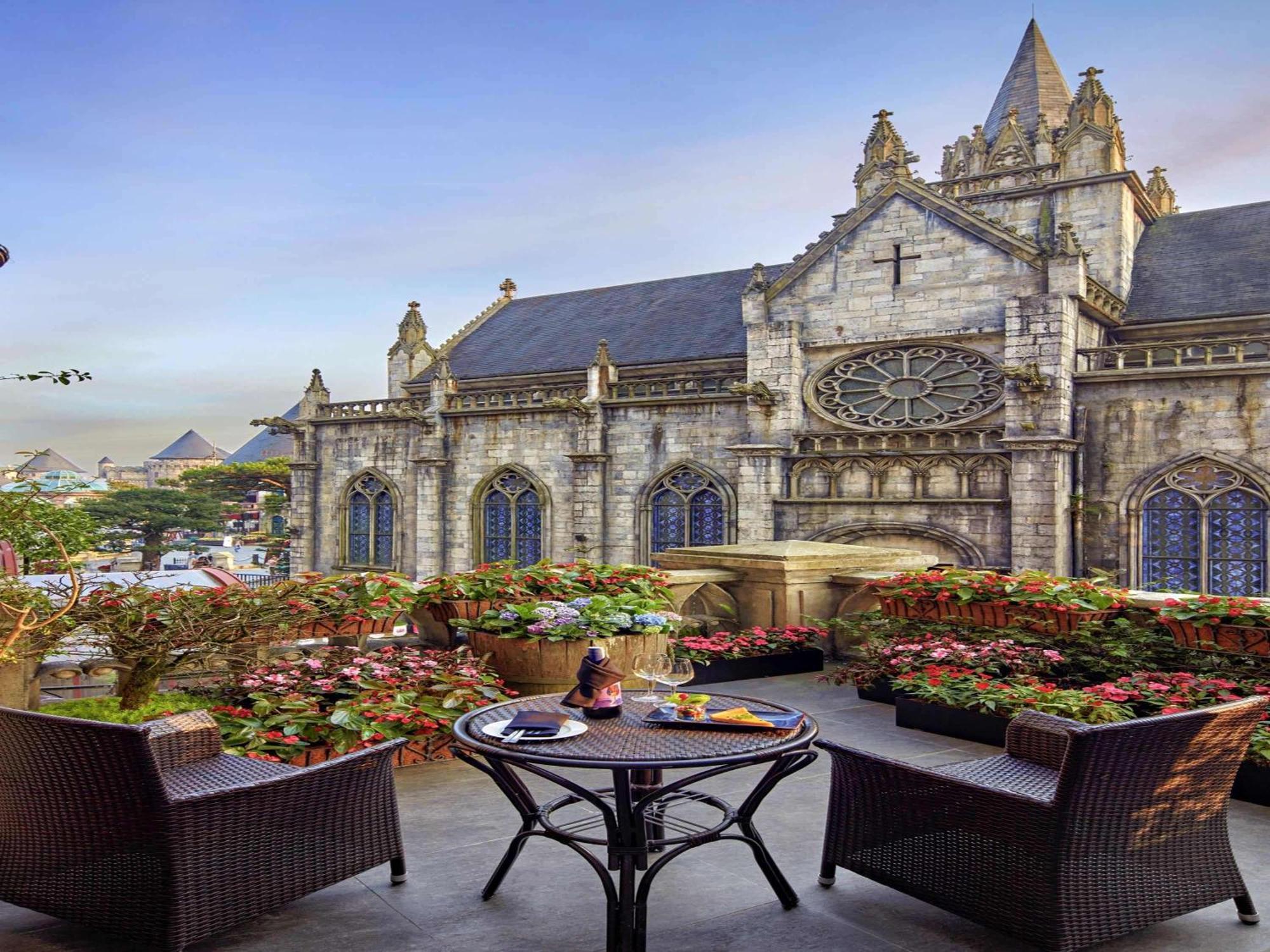 Mercure Danang French Village Bana Hills Exterior photo